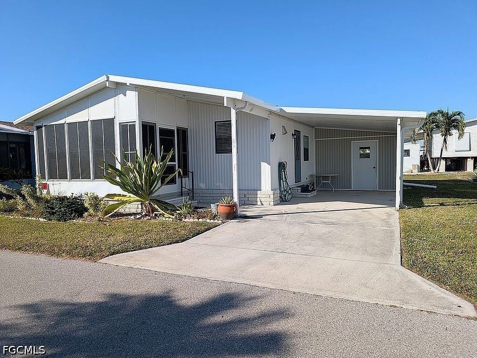 4978 Mullette Lane — photo