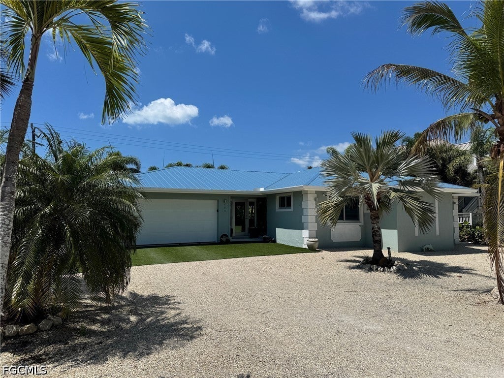 240 Southwinds Drive — photo