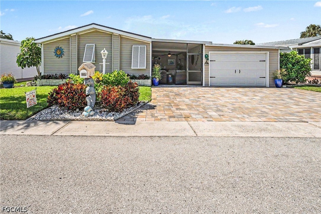 11111 Bayside Lane — photo