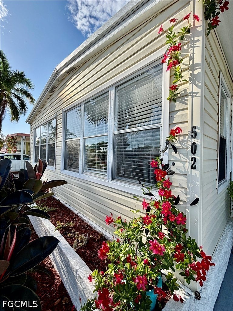 502 Pine Tree Court — photo