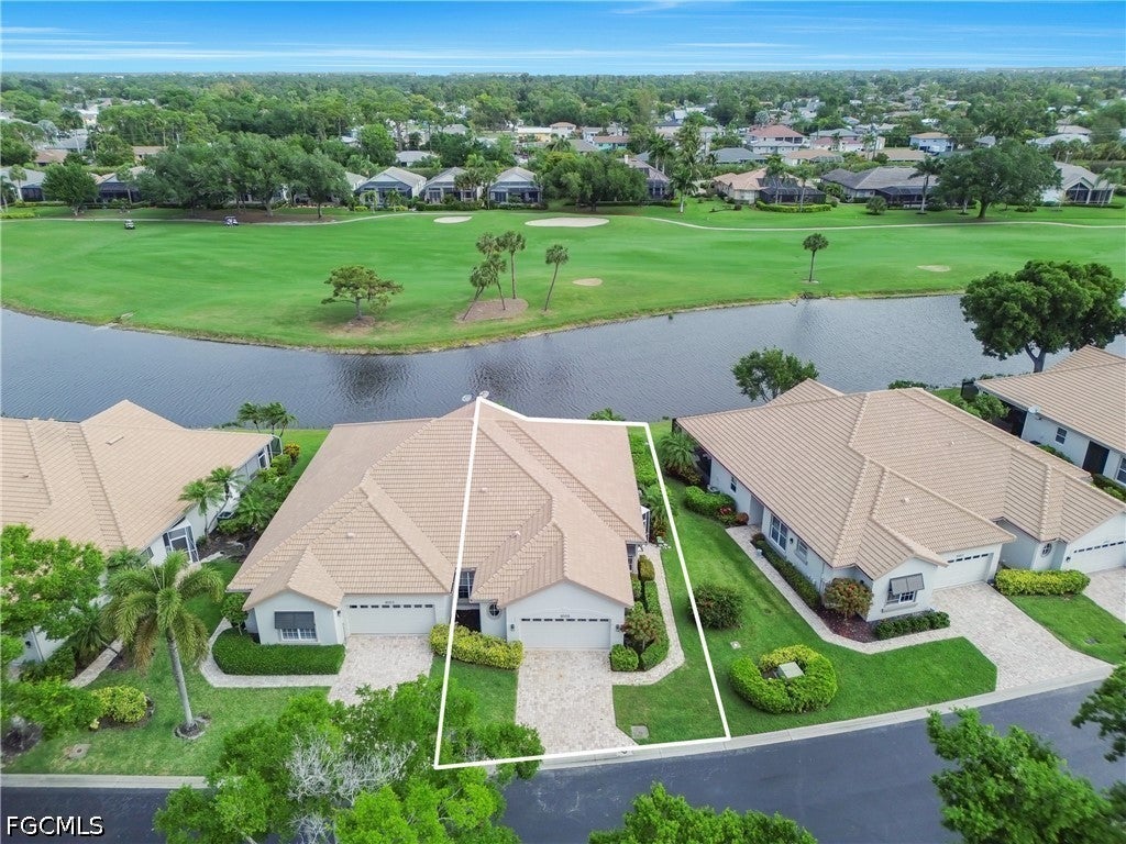 8555 Fairway Bend Drive — photo