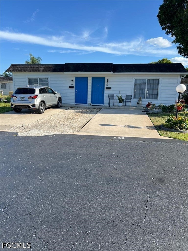 18 Hamlin Court — photo