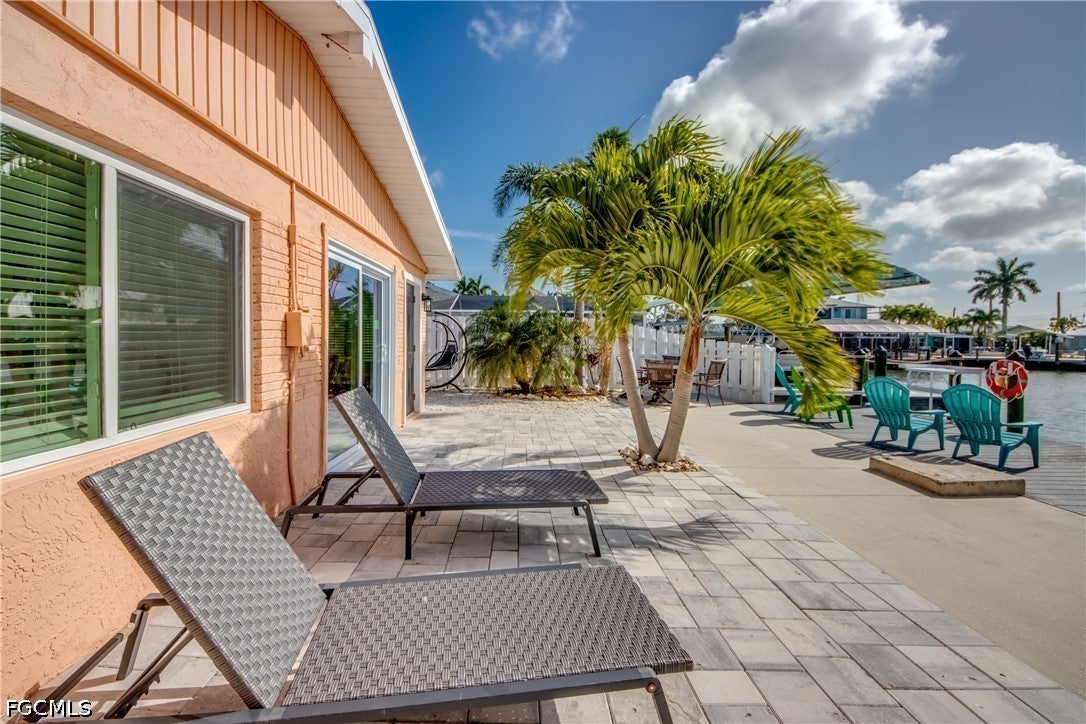 2589 Bayshore Drive — photo