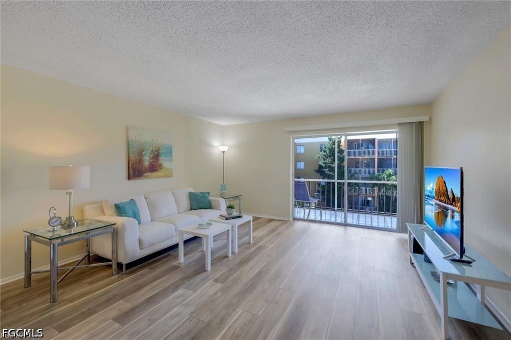 2366 E Mall Drive 418 — photo