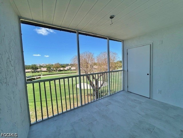 6220 Augusta Drive 414 — photo