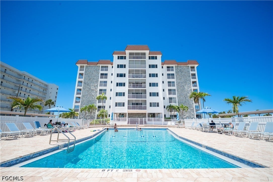 6900 Estero Boulevard 401 — photo