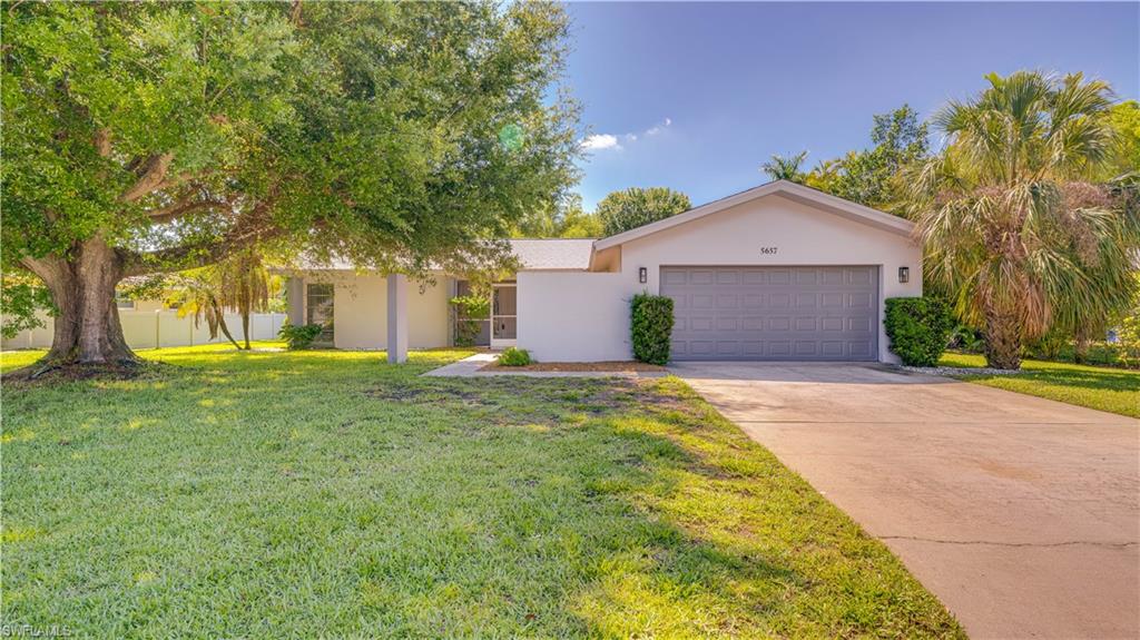 5657 Eichen Cir E, Fort Myers, FL 33919 — photo 2