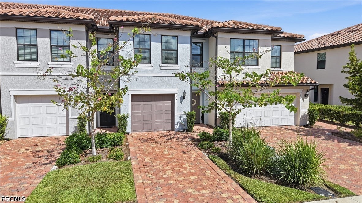 1451 Weeping Willow Court — photo