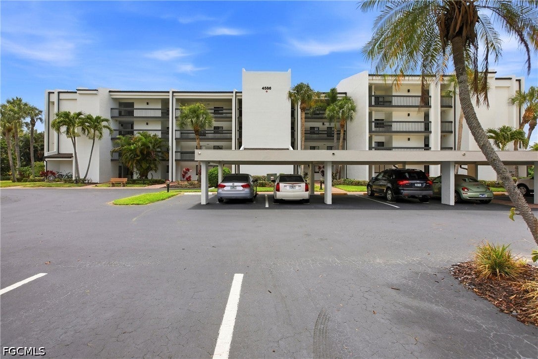 4586 Trawler Court 303 — photo