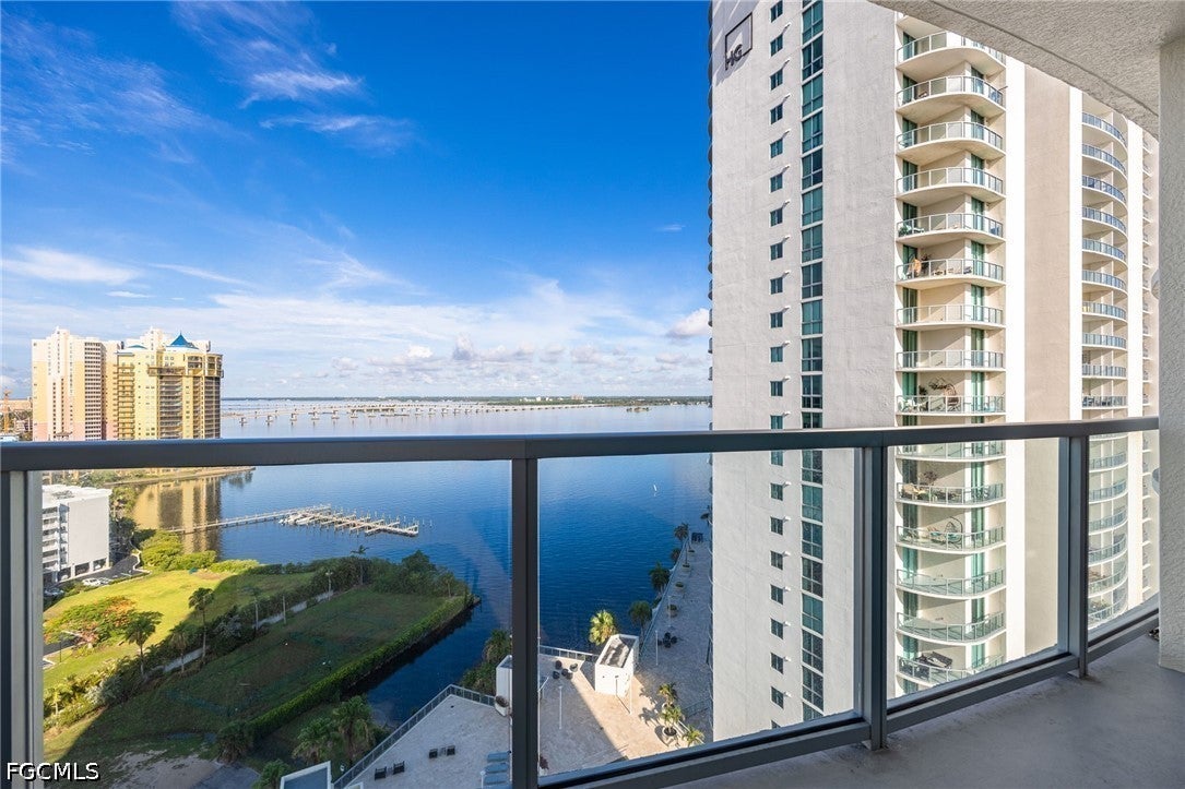 3000 Oasis Grand Boulevard 1705 — photo