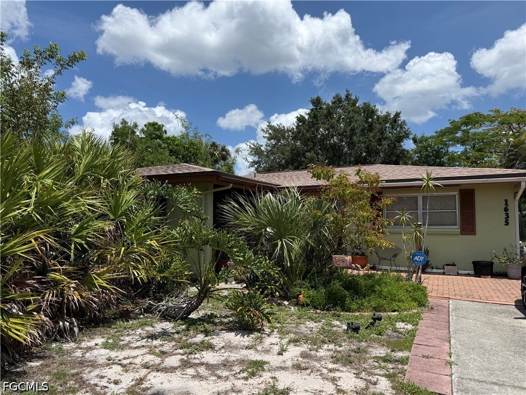 1635 Kensington Court — photo