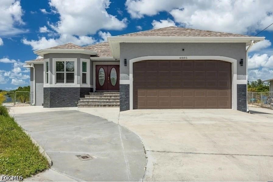 4885 E Riverside Drive — photo