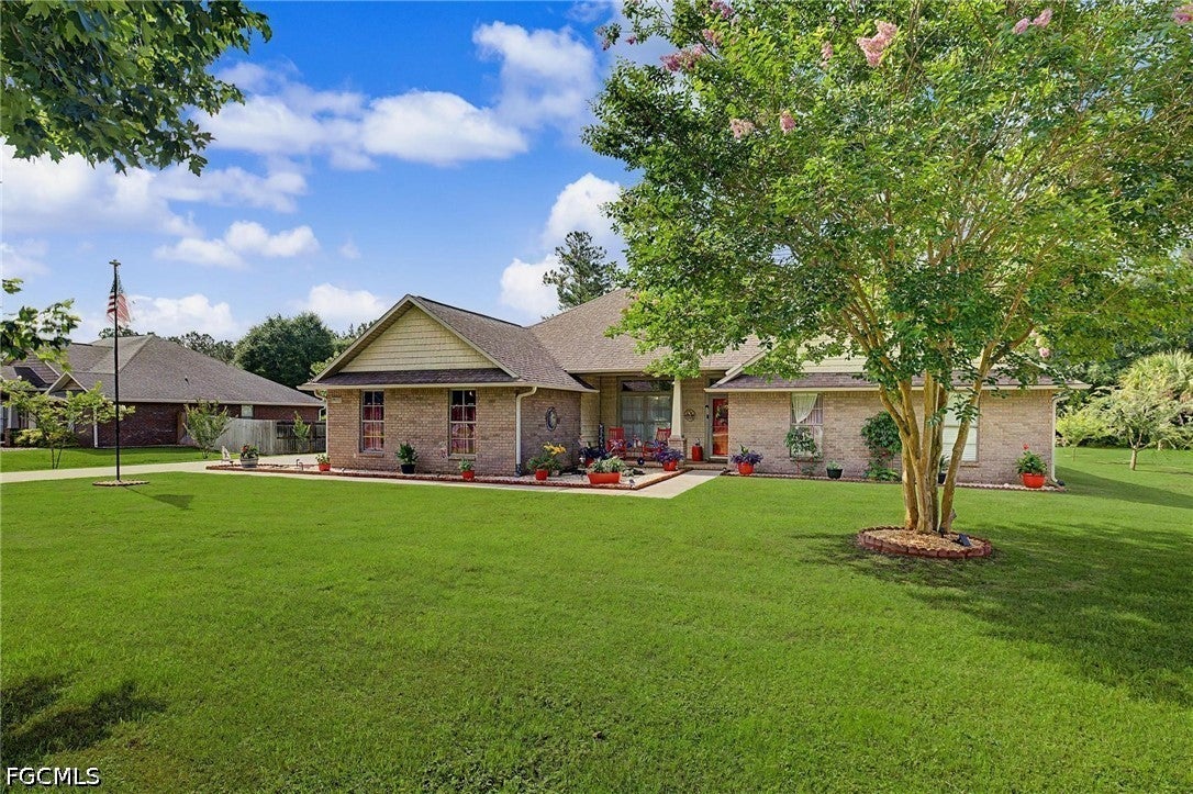 9915 Nichols Lake Road — photo