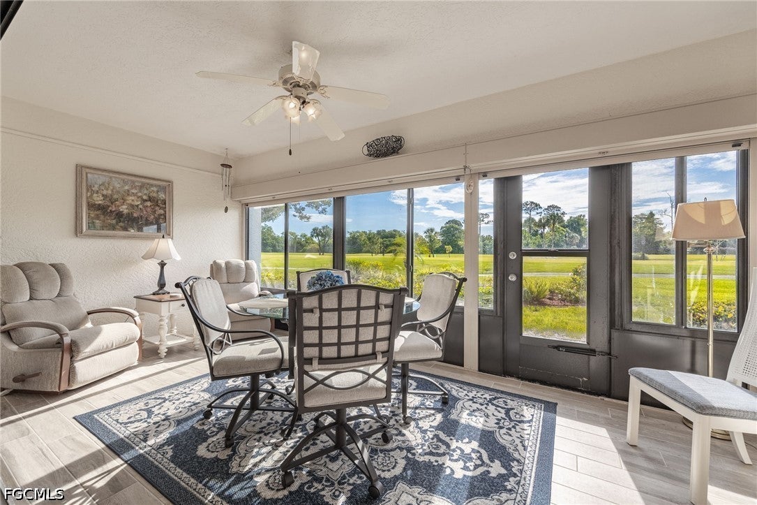 5905 Trailwinds Drive 812 — photo