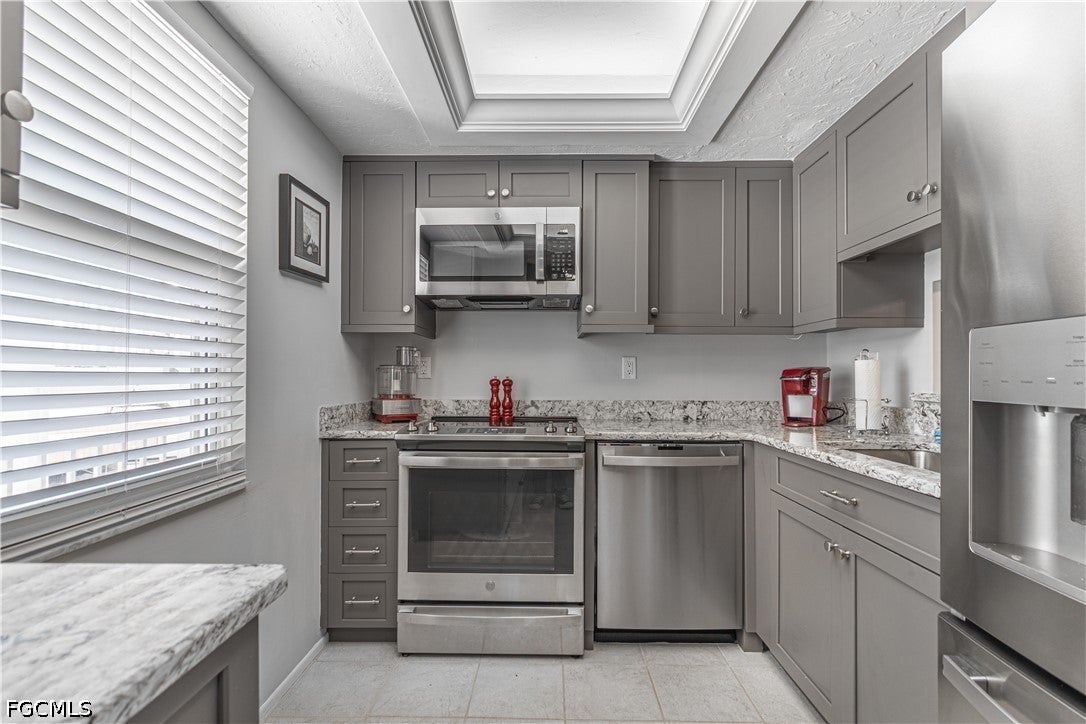 1580 Pine Valley Drive 305 — photo