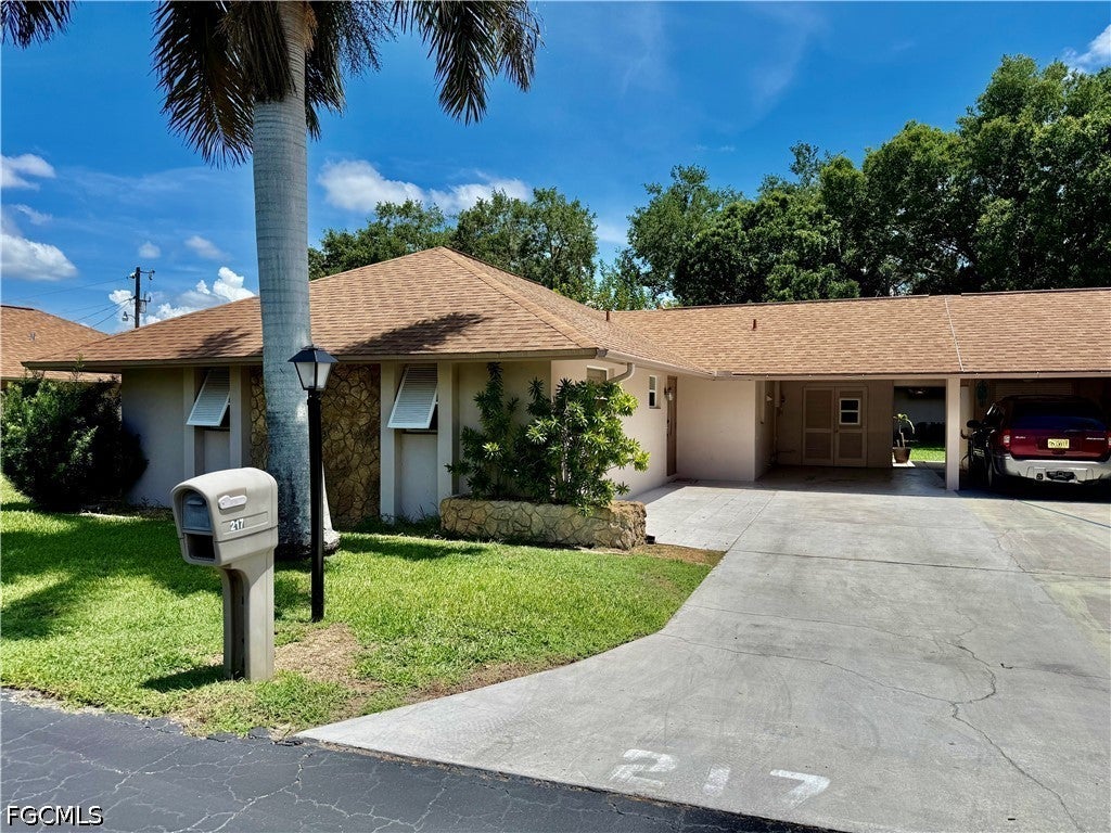 217 Oaklawn Court — photo