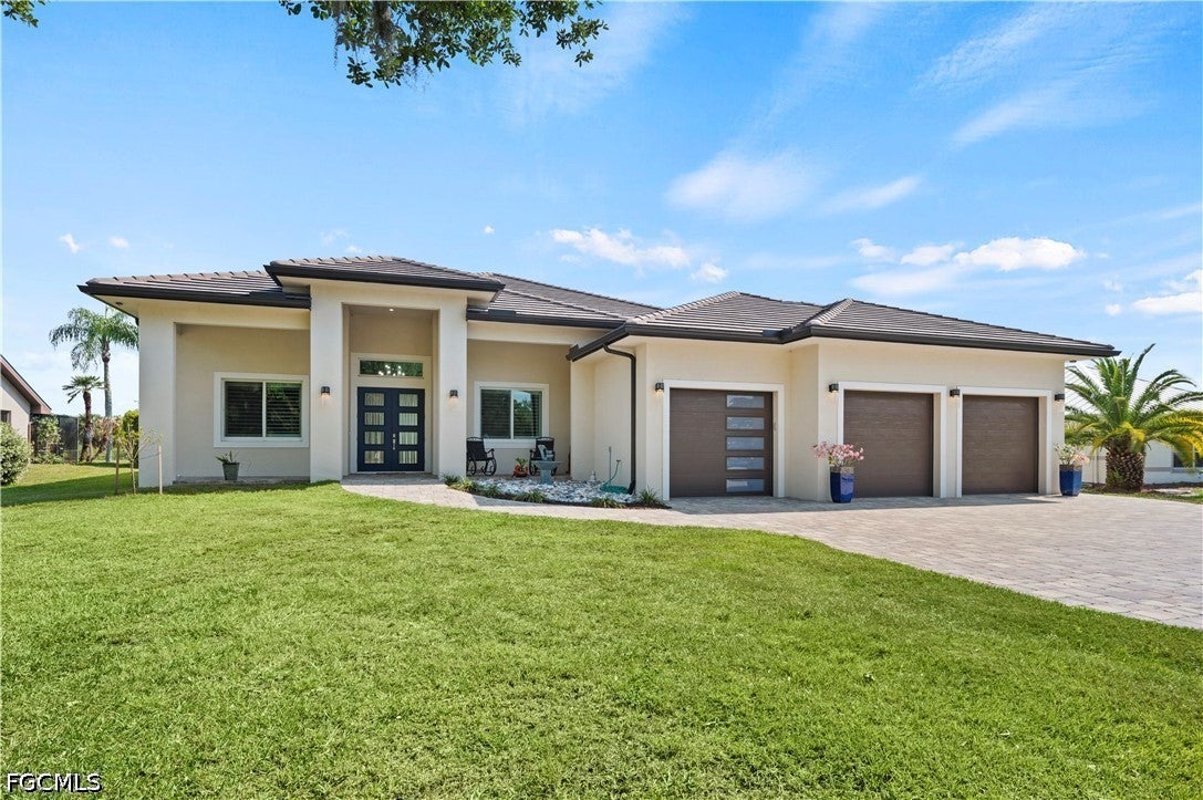 1311 Riverbend Drive — photo