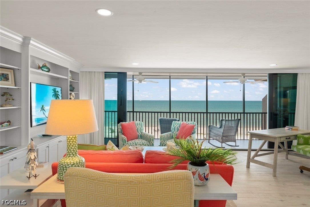 Home in Sanibel, FL 33957 — photo 2