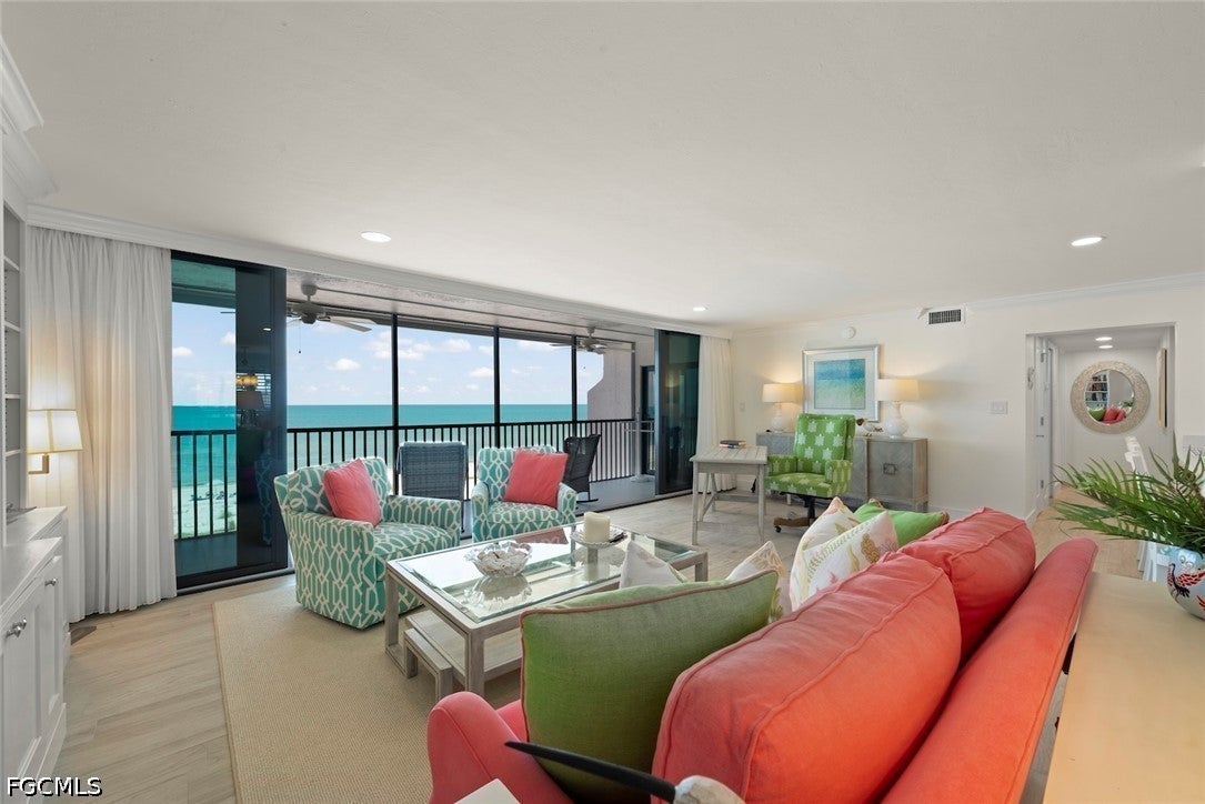 Home in Sanibel, FL 33957 — photo 3
