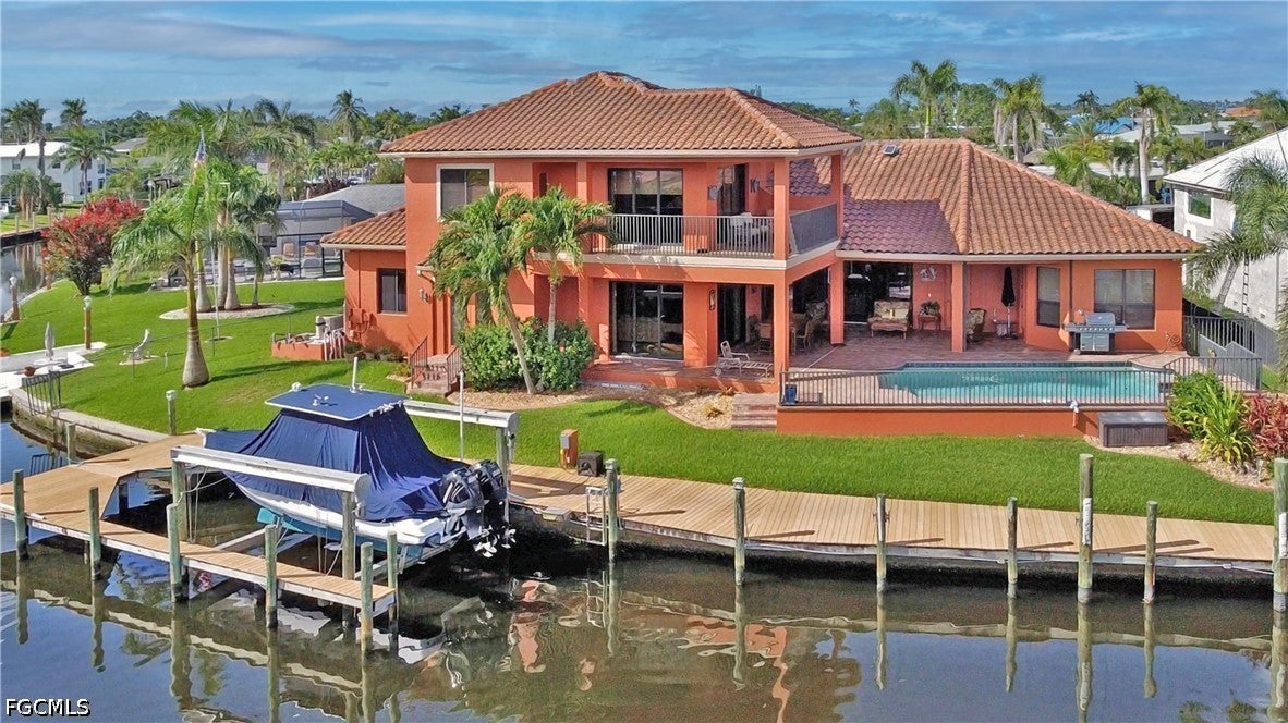 447 Avalon Drive — photo