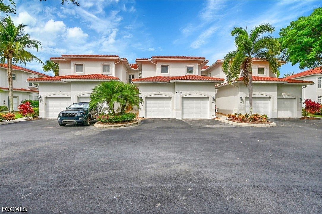 4700 Yacht Harbor Drive 612 — photo