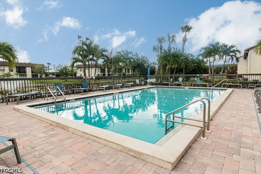 9275 Lake Park Drive 204 — photo