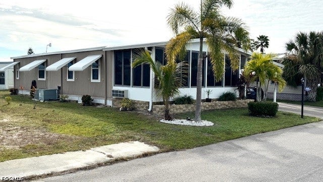 5520 Colonial Road — photo