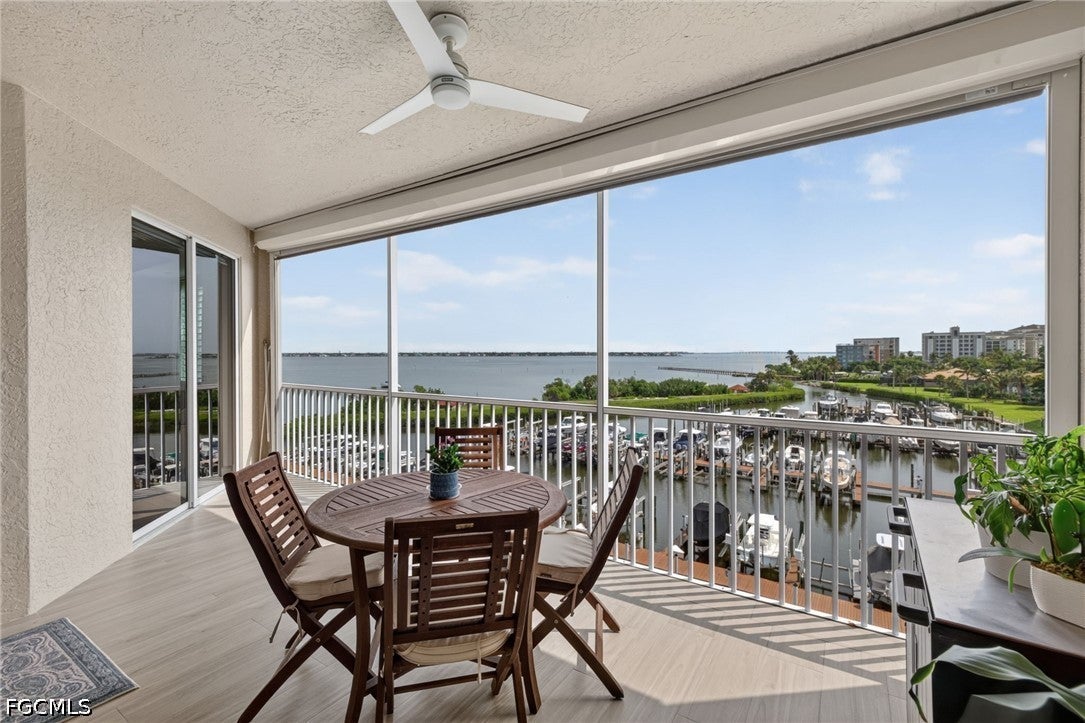 15210 Portside Drive 402 — photo