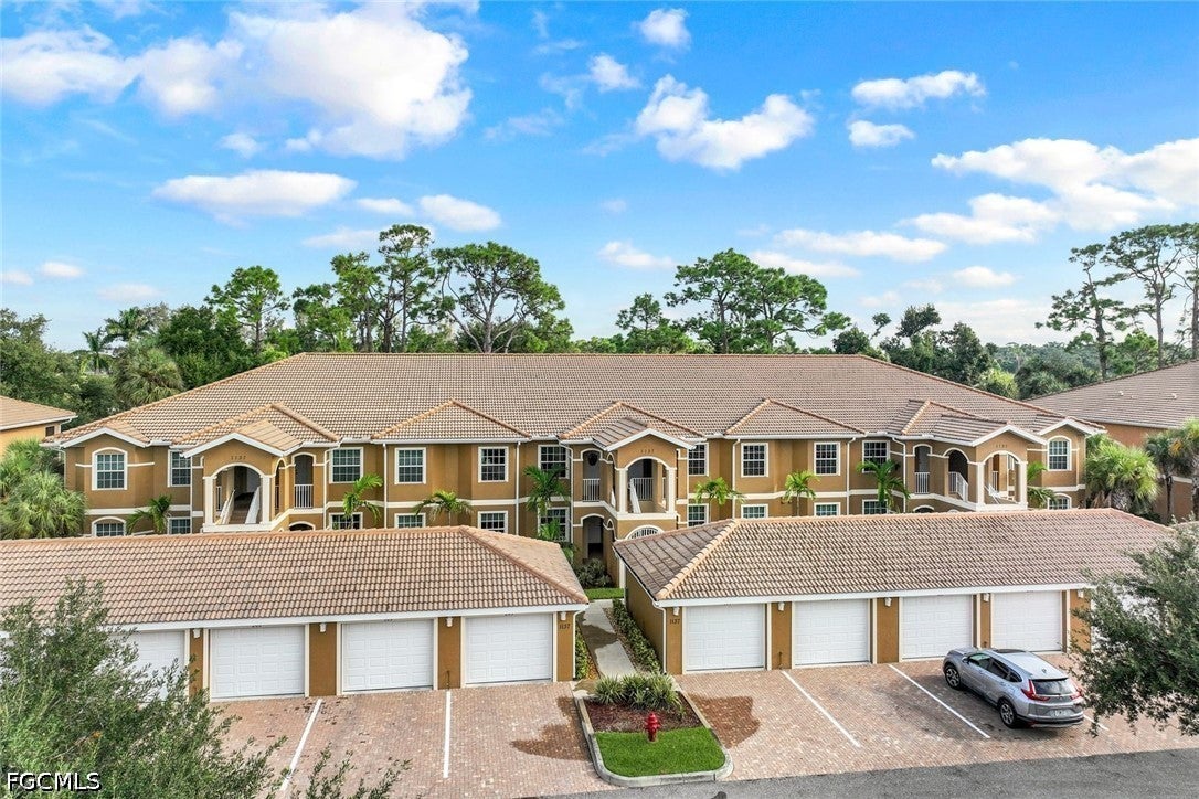 1137 Winding Pines Circle 106 — photo