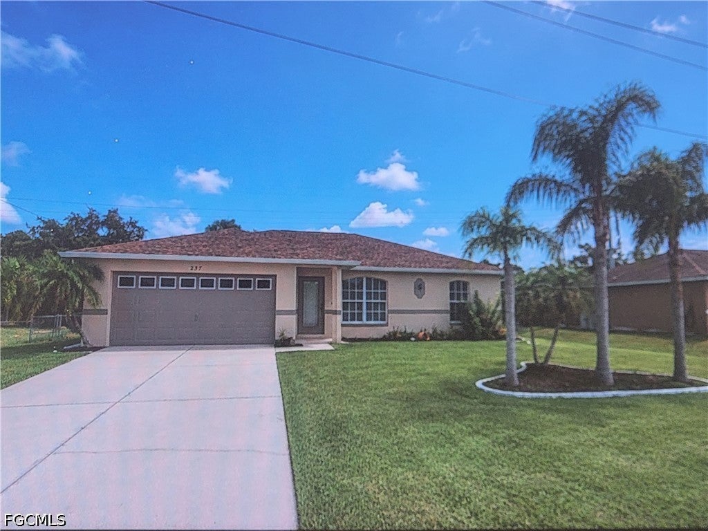 237 Rue Labonne Road, Fort Myers FL 33913