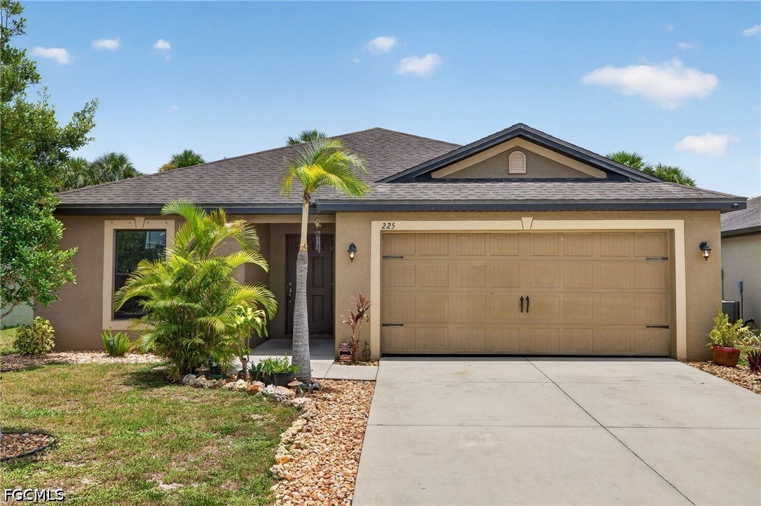 225 Shadow Lakes Drive — photo