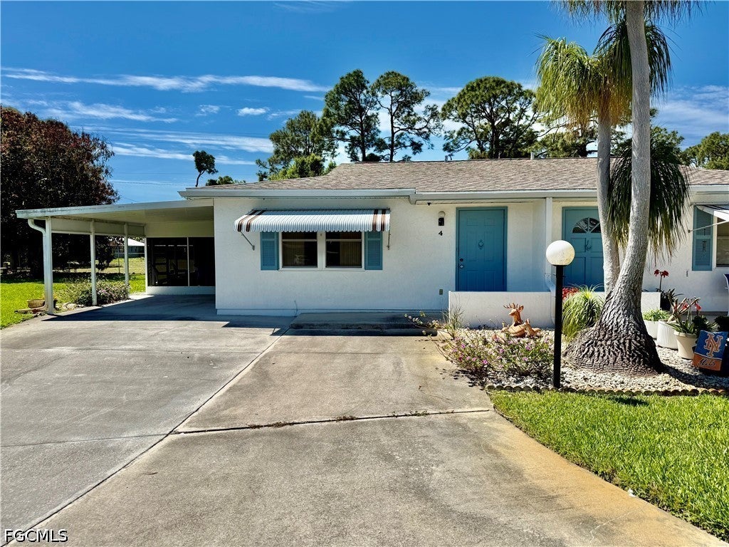 4 Desert Ash Court — photo
