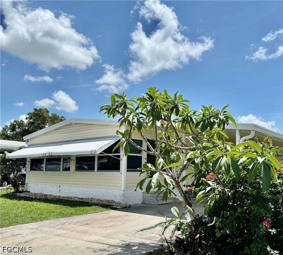 518 Pine Tree Court — photo