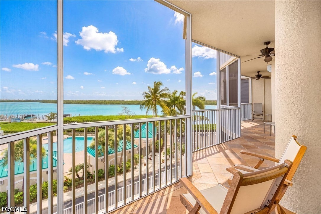 4141 Bay Beach Lane 442 — photo