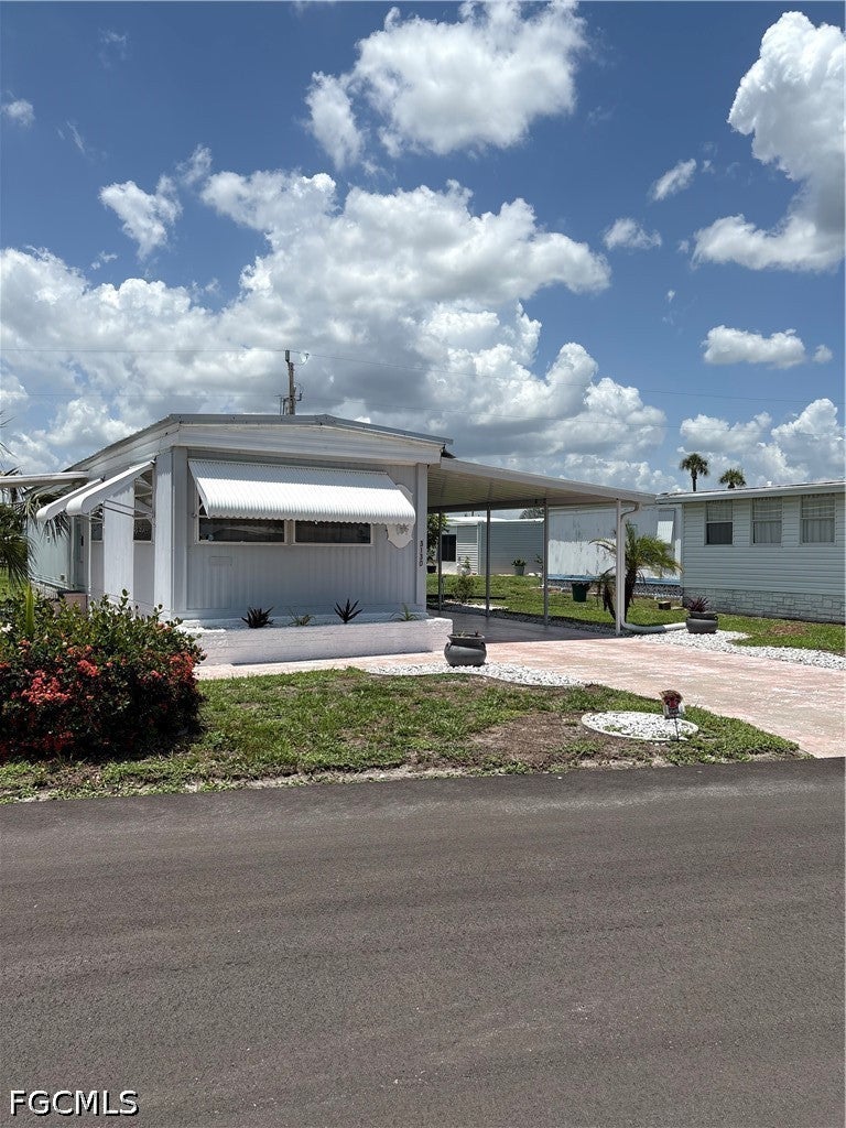 3130 Mercury Lane — photo