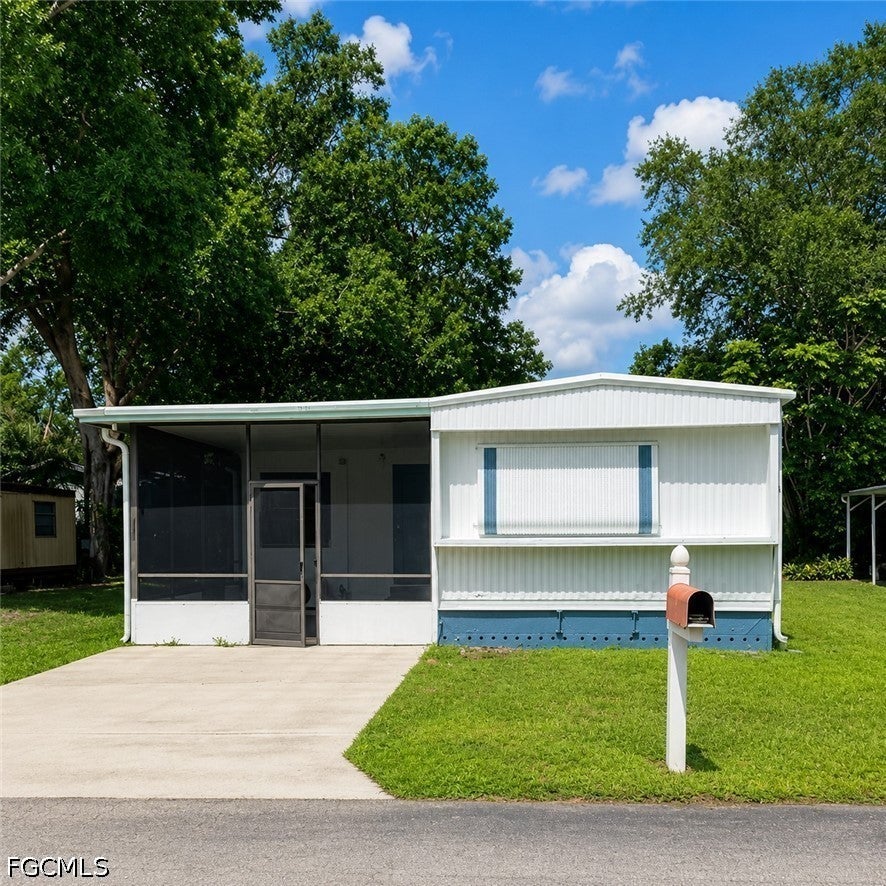 316 W Buell Drive — photo