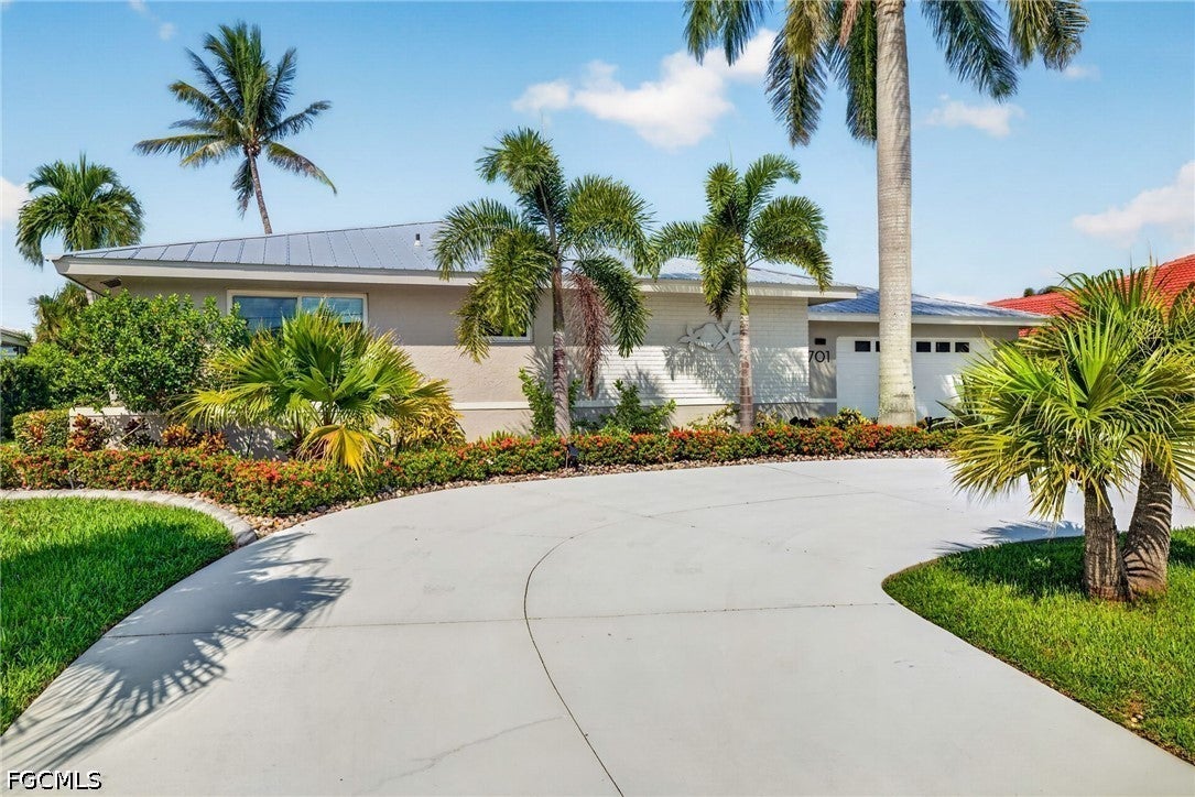 701 Santa Margerita Lane — photo