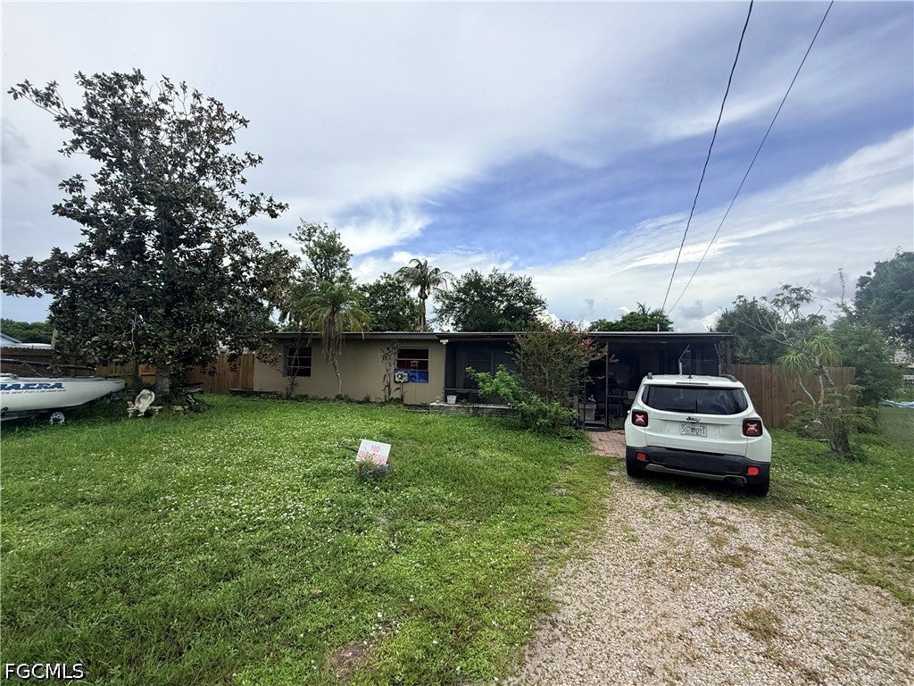 221 Brooks Court — photo