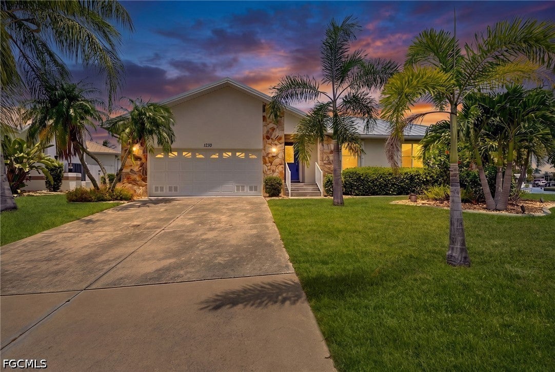 1230 Swan Court — photo