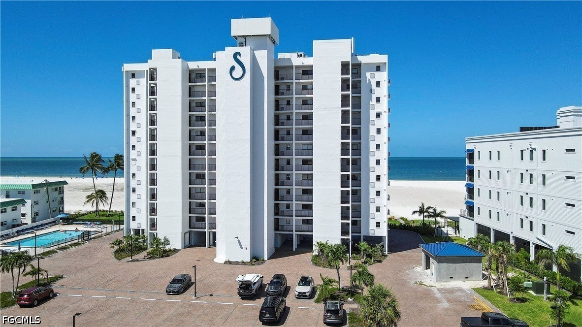 6400 Estero Boulevard 603 — photo