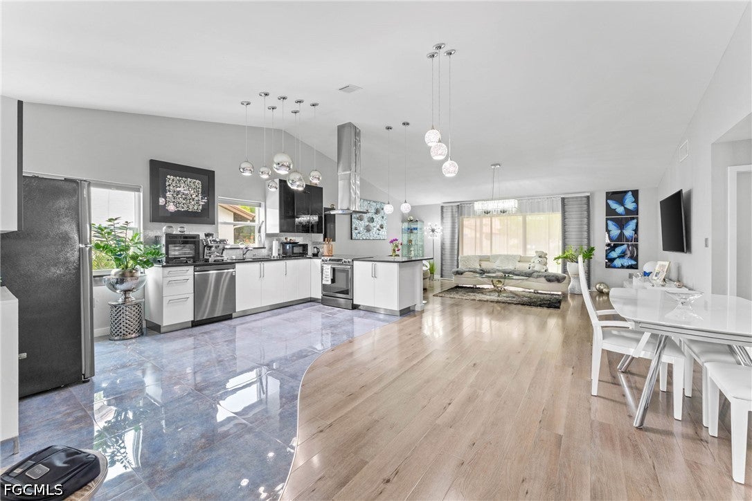 13119 Tall Pine Circle — photo