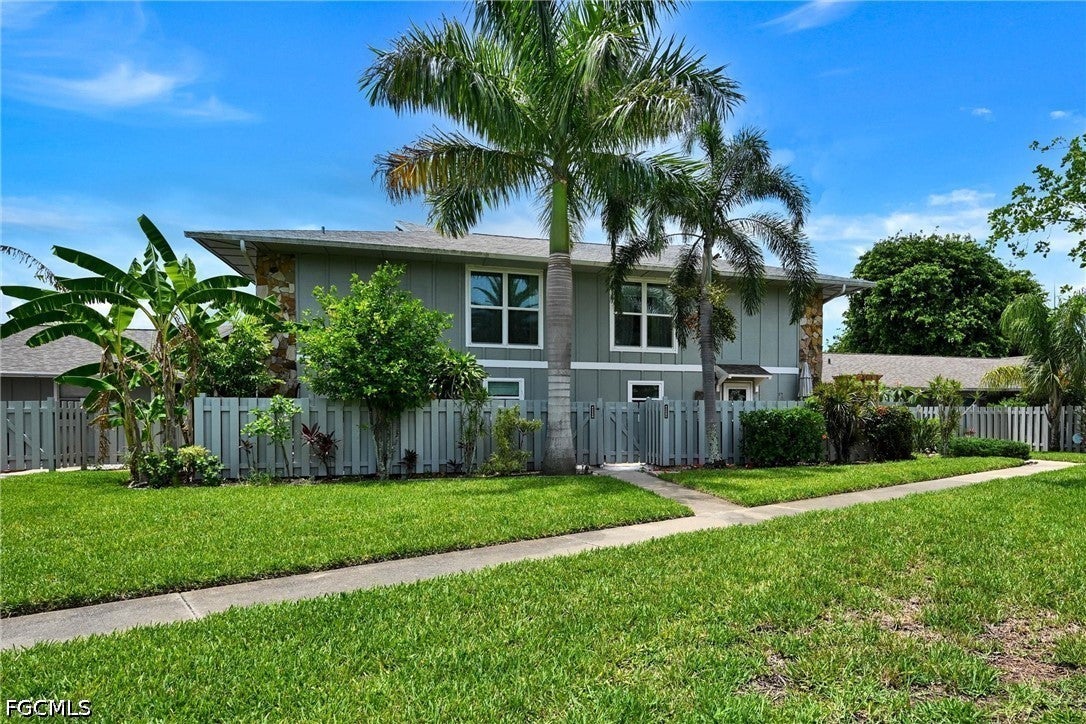 4259 Island Circle 3 — photo