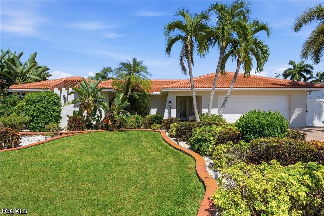 5331 Mayfair Court — photo