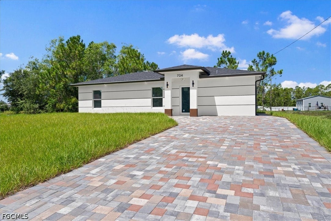 944 Candlelight Drive — photo