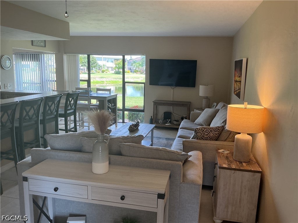5550 Trailwinds Drive 615 — photo