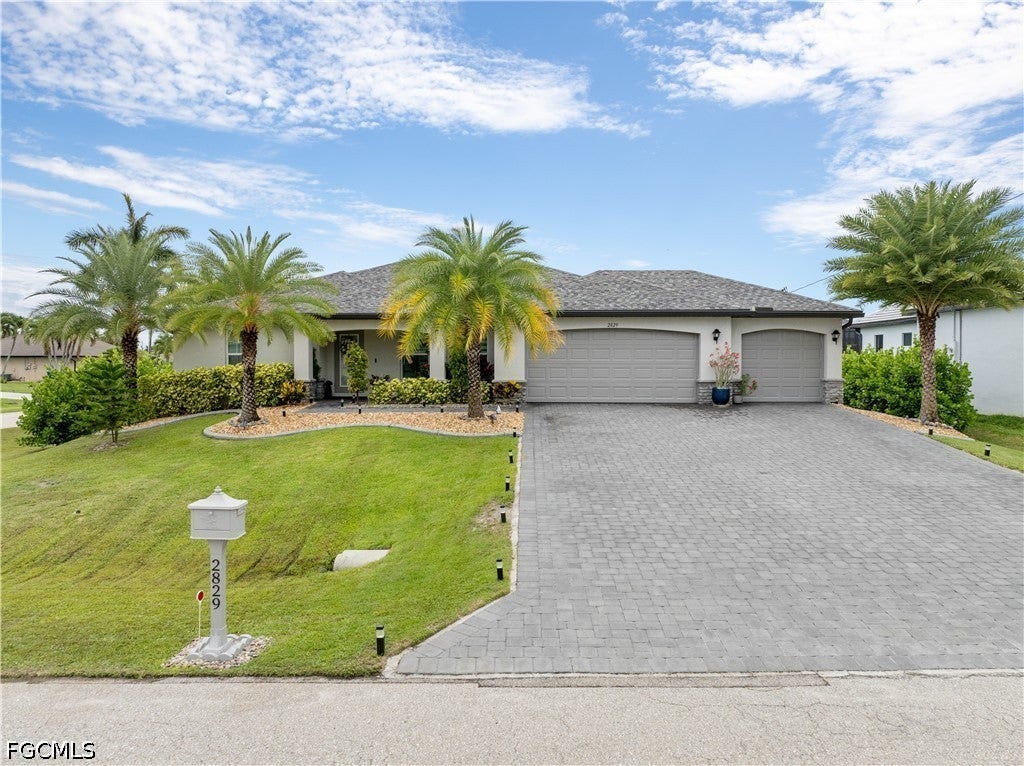 Home in Cape Coral, FL 33914 — photo 2