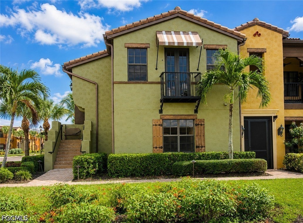 11908 Izarra Way 7001 — photo