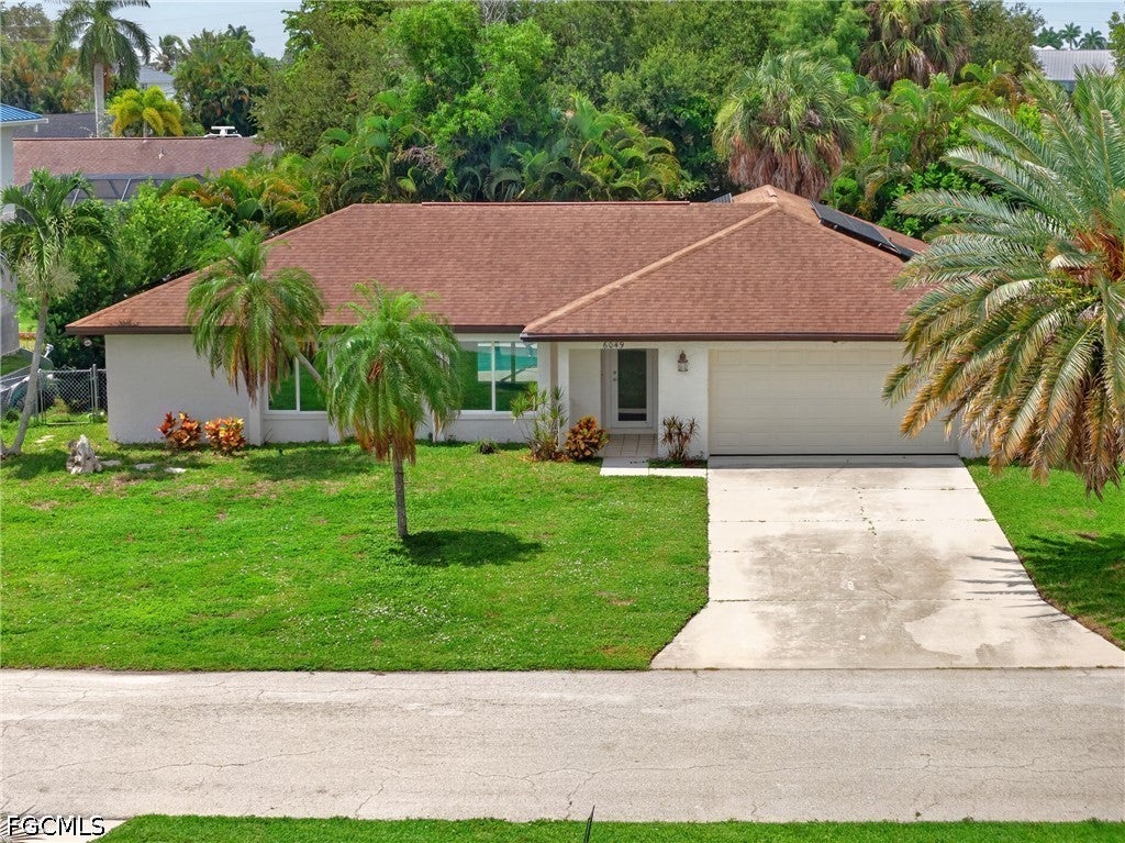 6049 Perthshire Lane — photo