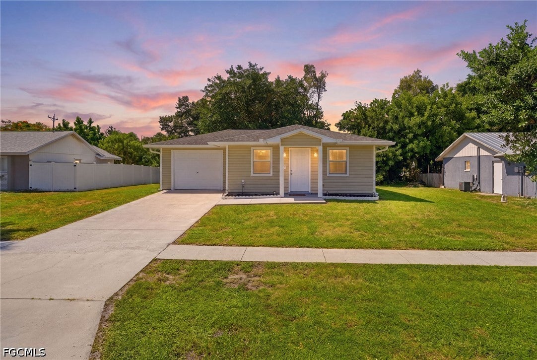 899 Ridgeway Drive — photo