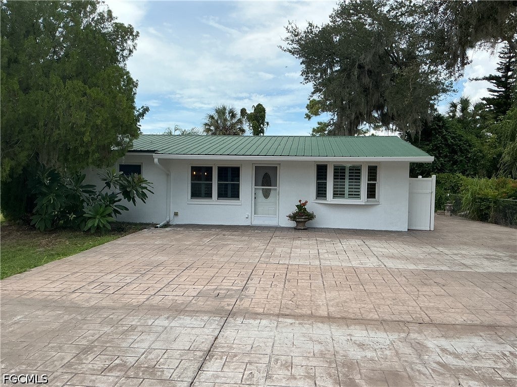 20710 Sandy Lane — photo